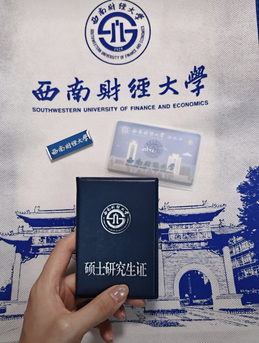 SajidAl57196318's tweet photo. 本人20岁是名在校研一学生…

有人要锐评我的福吗？

1：看福    2：看🐻

Luo照  实况！！,看了别说黑就行…… https://t.co/VxzbnEWV2g