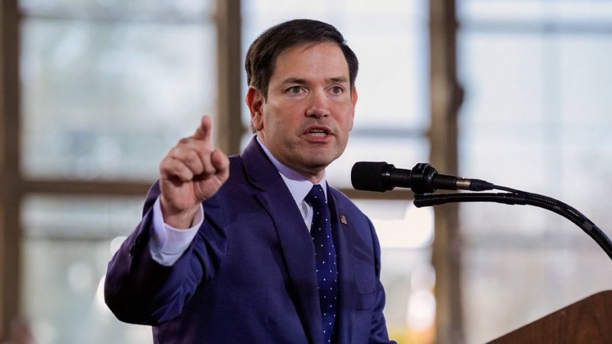 DeepLeaksHQ's tweet photo. 🚨 BREAKING — IT’S OFFICIAL: President Trump has just signed an executive order directing Secretary Rubio to classify the Muslim Brotherhood as a FOREIGN TERRORIST ORGANIZATION

FINALLY!

Trump’s order also prohibits financial transactions with them, so much of their funding will likely dry up.