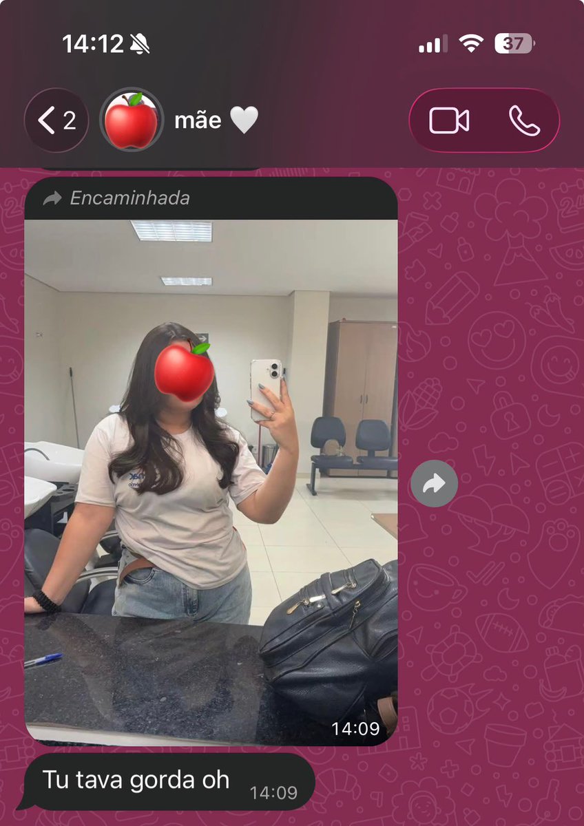 sweepithaya's tweet photo. e minha mãe que tava fuçando minhas fotos antigas e mete essa https://t.co/2JVG1iKW8f