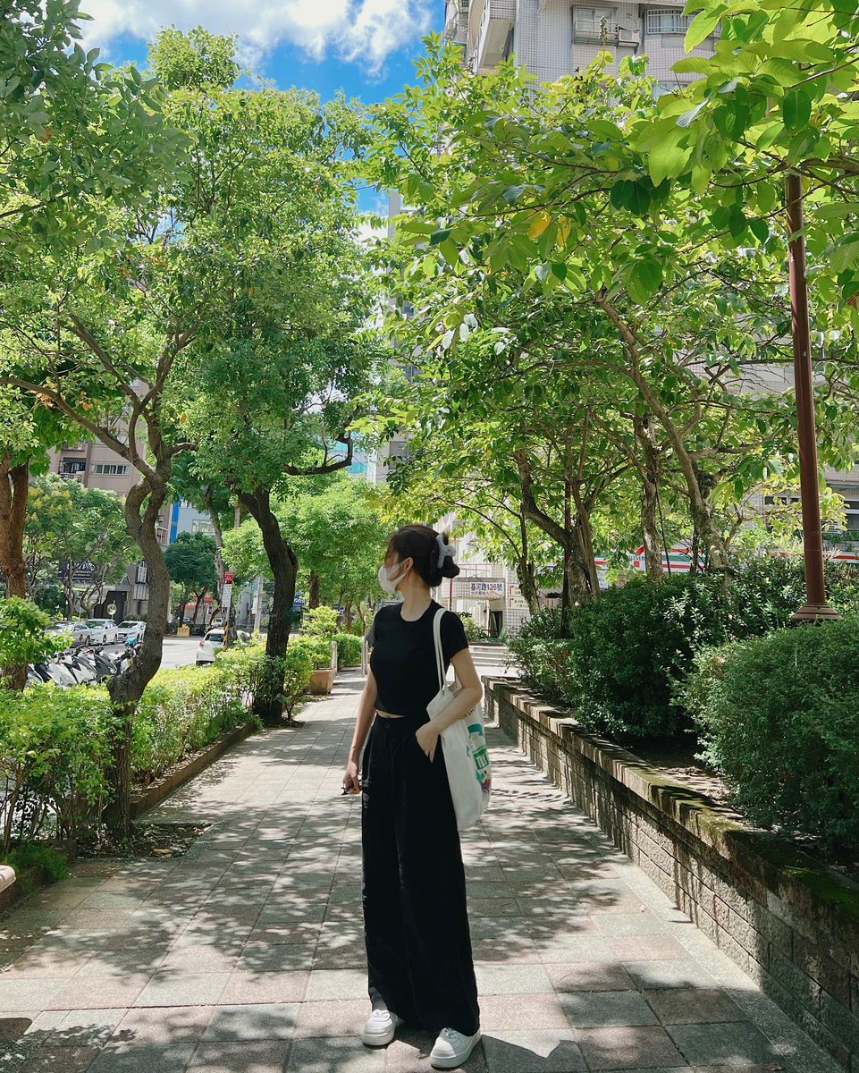 KatlynRodrigues's tweet photo. 最近、君のことばかり考えてしまうのはどうしてだろう。心に留めておきたい言葉。 🌟
LuY https://t.co/Q6NCQSFkDT