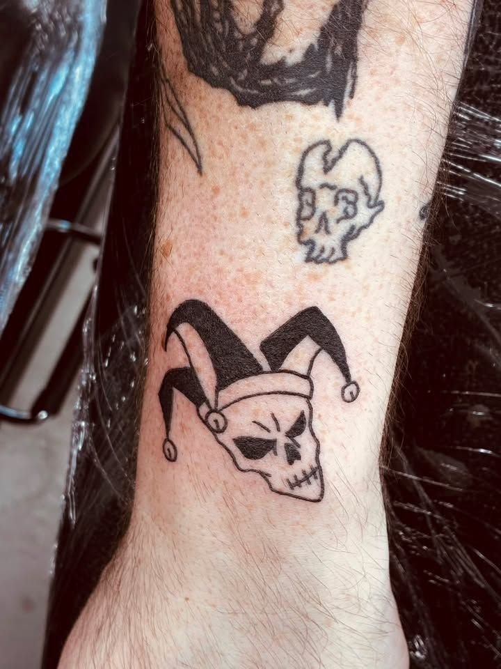 DochtuirXD's tweet photo. New tatts 🤩 https://t.co/05M4Y70xBB