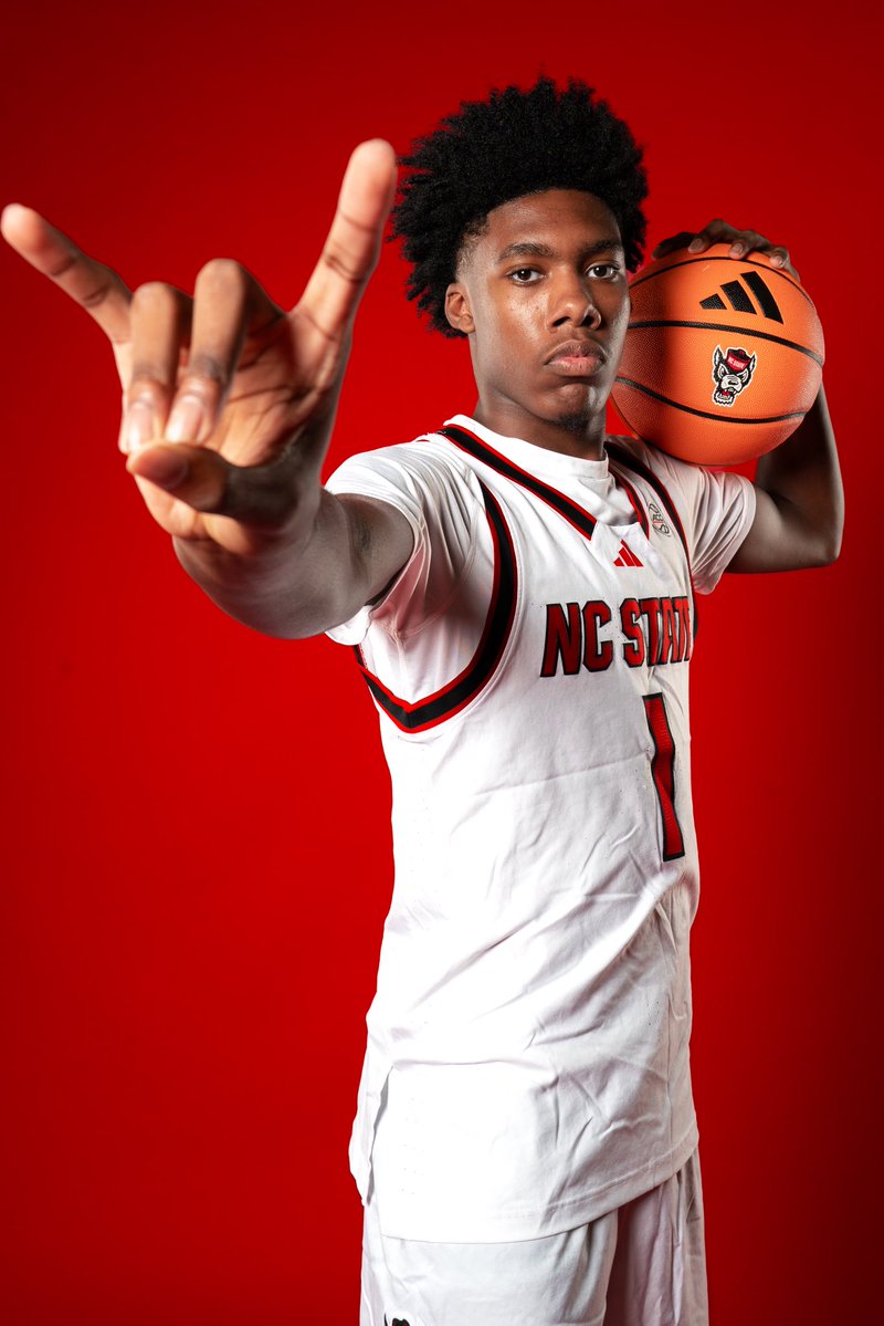 Aj_Scott8's tweet photo. Wolfpack nation?? 🐺🔴⚪️

#unoffical https://t.co/mUpCsLpMja
