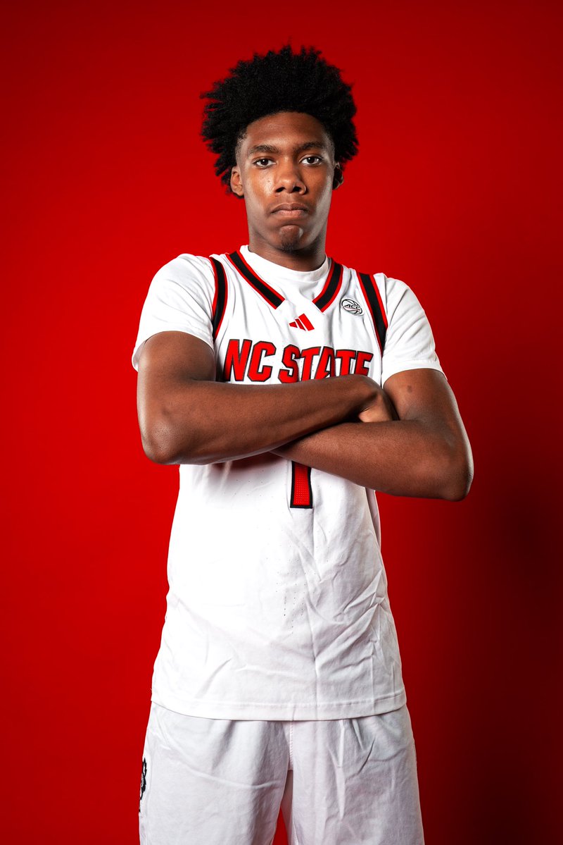 Aj_Scott8's tweet photo. Wolfpack nation?? 🐺🔴⚪️

#unoffical https://t.co/mUpCsLpMja