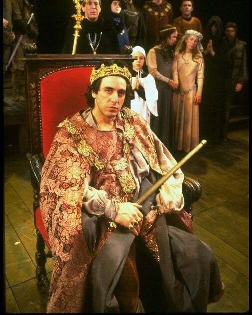 pacinophile's tweet photo. Al pacino as Richard the iii https://t.co/9T3CIQYgXs