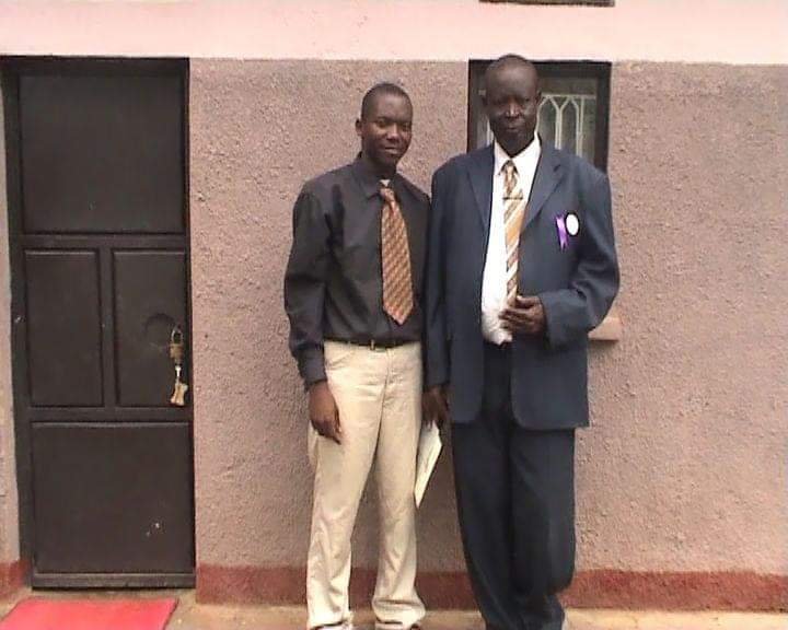 DrOribaDan's tweet photo. 15yrs ago in 2011, after Release of UNEB A-Level results; I emerged as the best with 24 points in PCB/M from Kiira College Butiki.
My Daddy #LangoyaAbrahamNicholas held a small party for me, he gave me his necktie which I have kept since. ✍️✍️🇺🇬🇺🇬🥳🥳🥰🥰

📷Kitgum District, 2011 https://t.co/3r7UqFAhbJ
