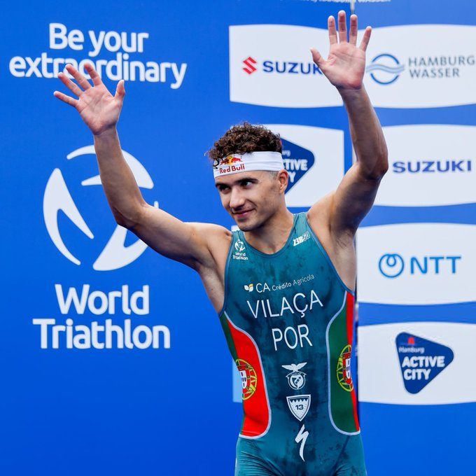 CabineSport's tweet photo. Vasco Vilaça SAGRA-SE CAMPEÃO DO MUNDO DE TRIATLO! https://t.co/fRtKjt5I0e