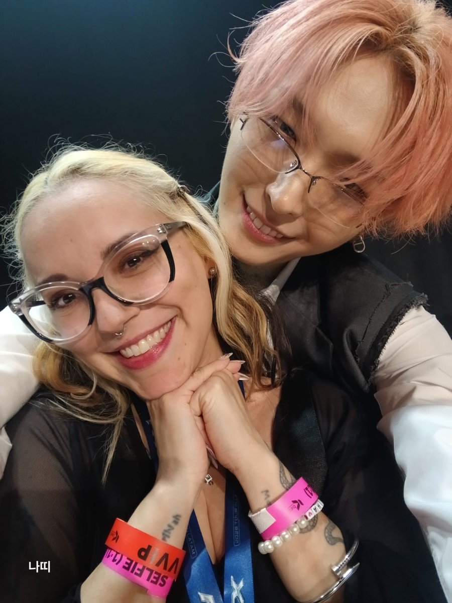 nathyscutielife's tweet photo. It’s already September 28th in Korea, and Xiha will be having his surgery today. 🙏🏽

Let’s share our favorite photos, videos, and memories of him, and send him lots of love and warm messages!
🧡🦊

#시하 #Xiha
#NTX #엔티엑스
#StayStrongXiha
#NtfulsWithXiha https://t.co/2aWRArV3xr