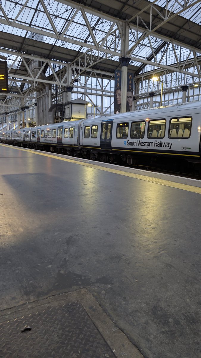 PMinus1's tweet photo. Ahhhhhhh Post concert depression is real. Yesterday we all is so hyped up watching the MV whilst waiting for BigBang to show up on stage... Today im waiting for my train back home πππ bring me back to that moment ππ
#20YearsWithBIGBANG
#CosmosInLONDON
#20YearsStillShining https://t.co/FAeYiYOb8g