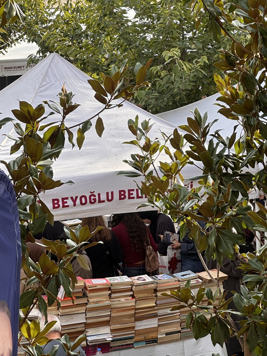 _GulcanE's tweet photo. Beyoğlu https://t.co/DpoX4lRYvw