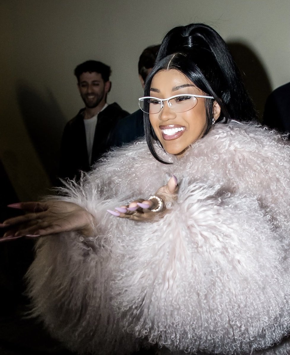 SunnyBanks_'s tweet photo. Cardi and that cute smile 🥹🥰😍 https://t.co/RtqBEdhKQQ