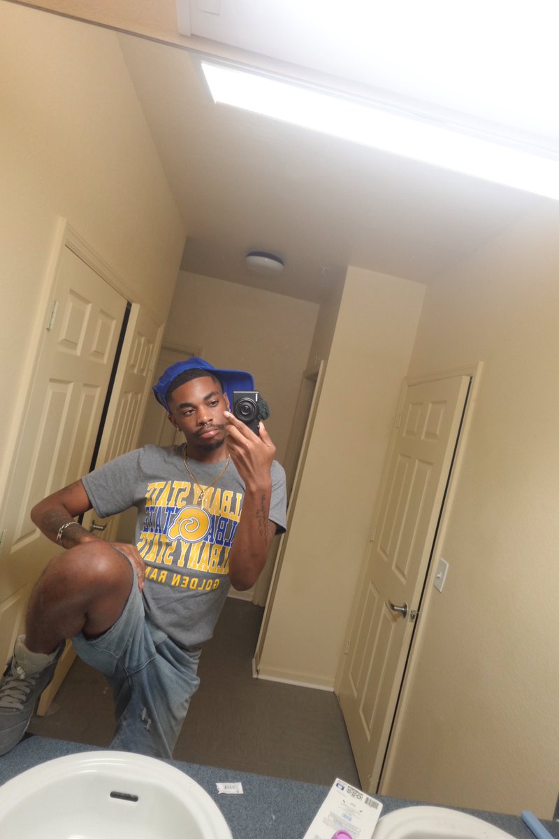 MrFineAss23's tweet photo. Game day! https://t.co/EyiHPcnrL7