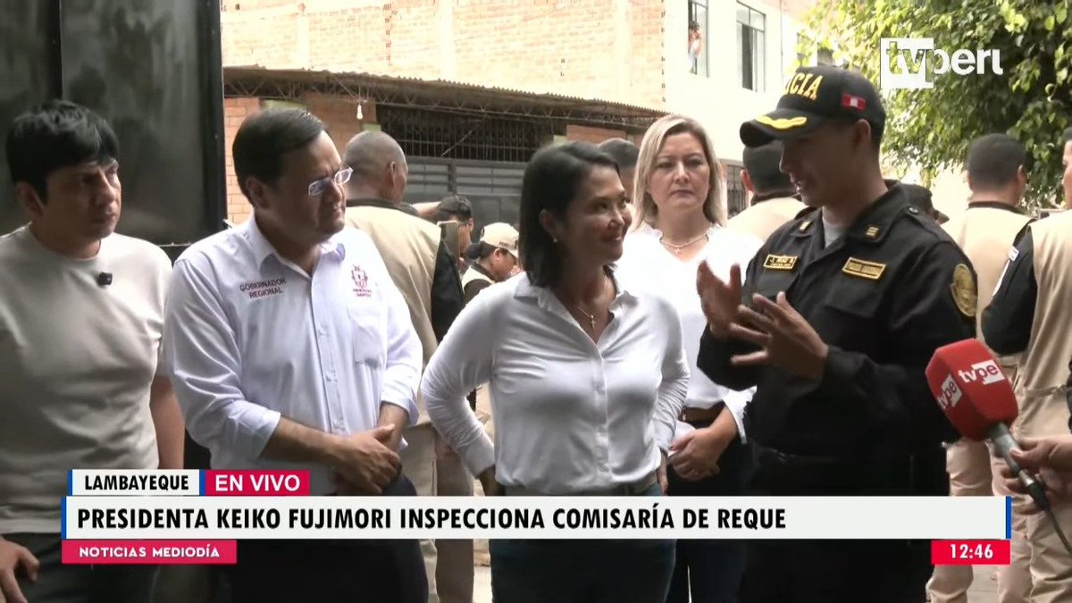 noticias_tvperu's tweet photo. 🔴 EN VIVO | La presidenta de la república, Keiko Fujimori, realiza una visita inopinada a la comisaría de Reque para supervisar las condiciones del servicio policial y conocer de primera mano las necesidades de esta dependencia.

https://t.co/7HvPD7UhBz https://t.co/HScLWgpqFu
