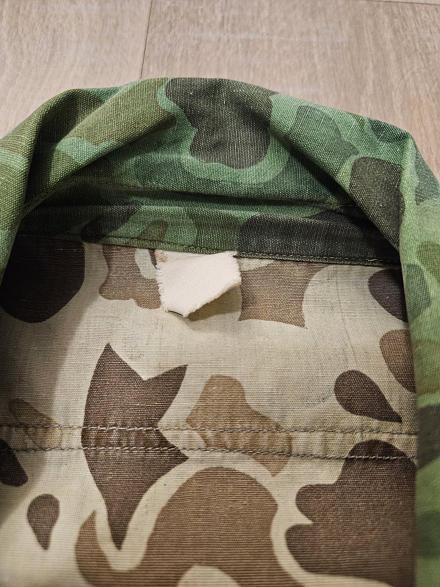 CnK2021's tweet photo. 1960-70s ROK Special Force Poplin Frogskin Camouflaged Jacket(For Vietnam Deployed Forces)
60-70년대 공수부대 포플린 덕헌터 위장복 상의(베트남 파병용) https://t.co/0p3bnqQpYj