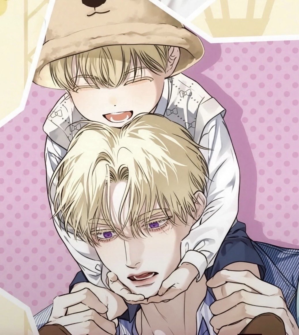vampcesz's tweet photo. With Daddy                   With Papa https://t.co/UWjIntEvF2