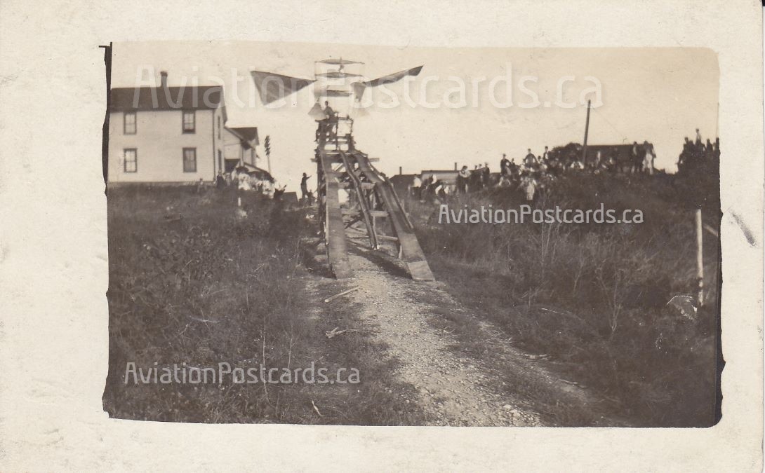 MarjeMolder's tweet photo. Todayโs #PostedOnThisDay #cancel is on an #antique 1909 #American #aviation #RealPhoto #postcard showing hobbyist, inventor #pioneer pilot Arthur Hammond in his #airship ready to lift off. It was posted 114 years ago OTD Sept 27, 1909 #philately #stamps #flights #AviationHistory https://t.co/FMYSD1f7Zz