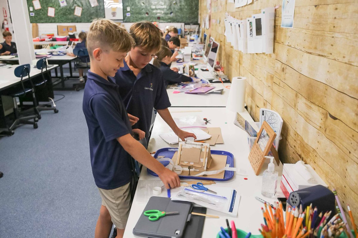 UnitySchoolFL's tweet photo. 🌪️ 5th Grade engineers are tackling FL weather! They engineered 1800s St. Augustine residential models to endure simulated environmental hazards. See them in action Wed, 9/30 at 5:30 PM! 🛠️🔗[Link] #UnitySchoolFL #America250 https://t.co/wjUl1foZc3