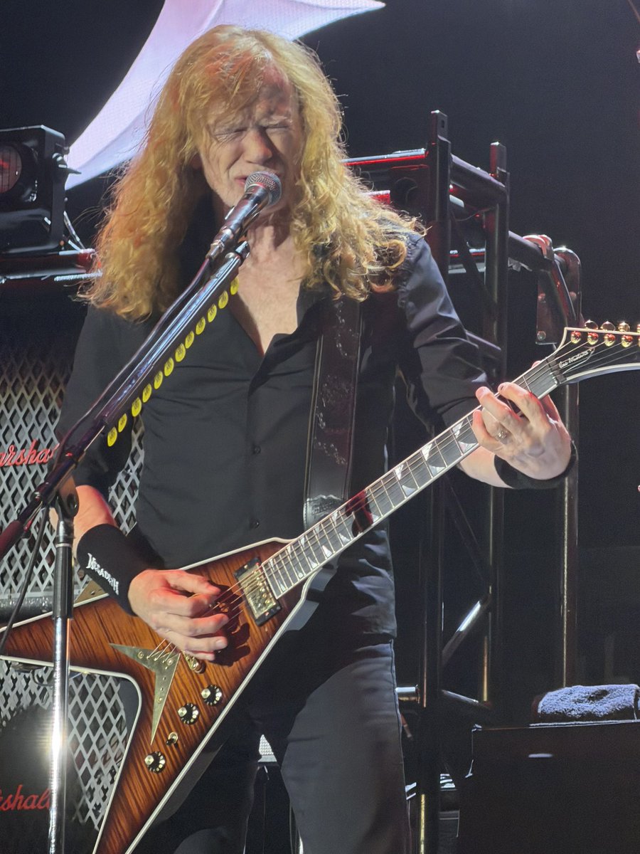 SleepyDeveloper's tweet photo. @Megadeth @DaveMustaine was amazing at BMO 9/25/26! They opened with Devil’s Island!!!!! https://t.co/6bQFXfQgNE