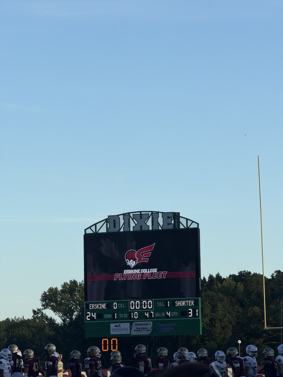 Skylerdouglas12's tweet photo. Had a great visit at Erskine yesterday can’t wait for the next one! #GoFleet @nateharris79 @DaRow_WRU @Spartanburg_FB @REFINEDFB @Coach_Mac23 @FleetFB https://t.co/vskqxSXx1O