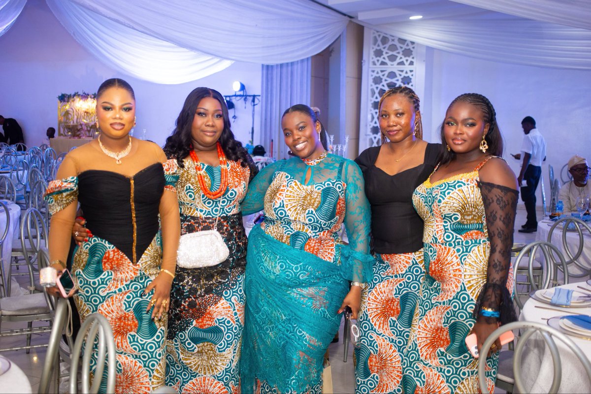 Tosinkuti_'s tweet photo. https://t.co/I8q087qT57