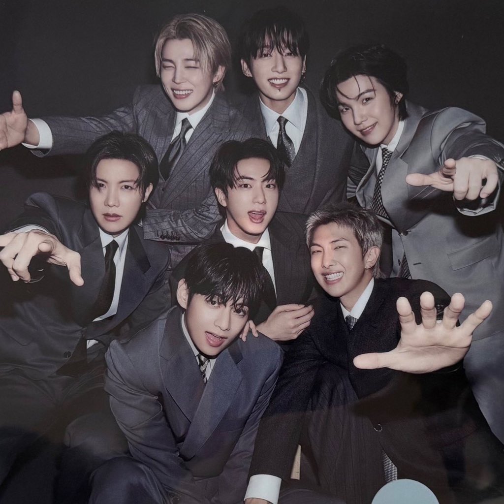 WORLDMUSICAWARD's tweet photo. #BTS is the only Group selected to win the “2026 K-Culture 100 Great Koreans of Korea” in the National Prestige Enhancement category! 💪🐐👑💜

BTS PAVED THE WAY
@BTS_twt https://t.co/thJ7a9Q365