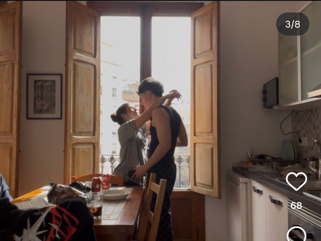 indicaretirada's tweet photo. a mi me interesa saber cómo se lleva salma con sus primos si esto no le parece una foto de pareja xd https://t.co/C42E2ZsGNI
