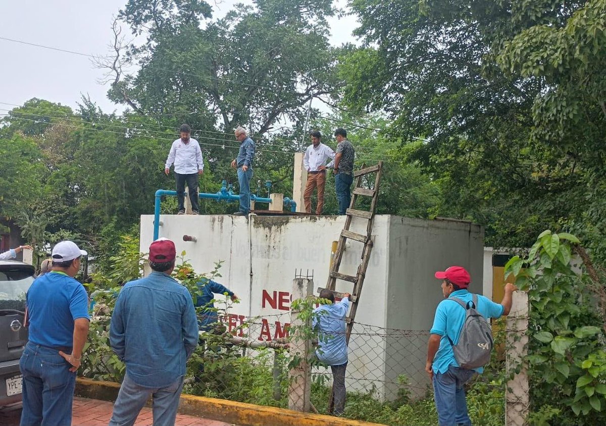 CapitalIVer's tweet photo. Supervisa #CAEV sistema de abastecimiento de agua en Tempoal

@GobiernoVer

https://t.co/EnA2DJl2Vn https://t.co/uIgHSUh5X4