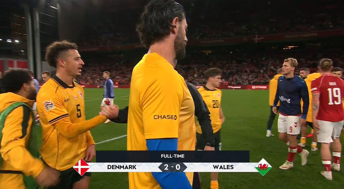 FCOneFootball's tweet photo. 🔚 FULLTIME

🇩🇰 Denmark 2-0 Wales 🏴󠁧󠁢󠁷󠁬󠁳󠁿

▪️ An unfortunate own goal by Ben Davies and a strike from Gustav Isaksen gave the hosts a commanding 2-0 victory.

#NationsLeague #DENWAL https://t.co/ak2iaC9kPT
