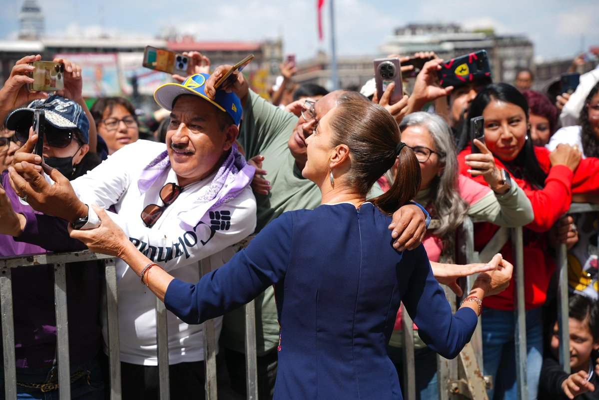 ivan_escalante's tweet photo. El destino de México lo decide únicamente el pueblo. Ninguna potencia ni élite económica o política tiene el derecho de dictar nuestro presente o futuro.

Nuestra visión es clara: prosperidad compartida para moderar la opulencia y la indigencia. Por el bien de todos, primero los pobres.
#ClaudiaDaResultados
#HonestidadYResultados