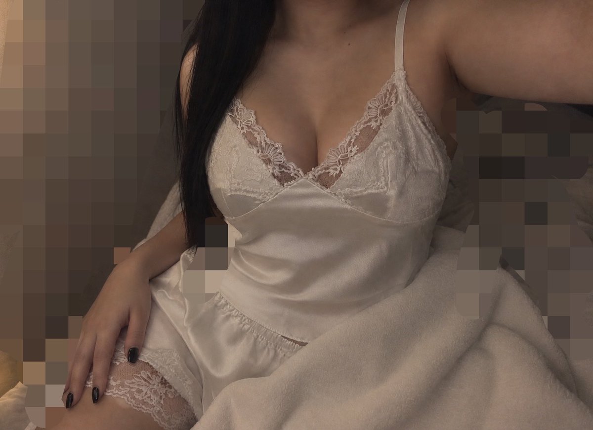 xyztla's tweet photo. My friend came for a sleepover so I had to change for something less revealing #bi #nsfwtwtًً https://t.co/3UJv3Jn45s