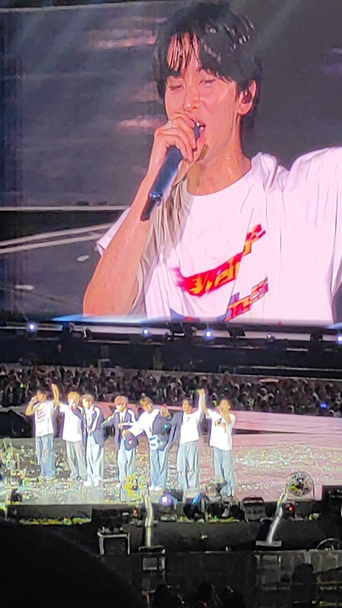 haesflowrr's tweet photo. On 28 sept 2025, and its been a year...

Abadi selalu 7dream 💙 https://t.co/2WfBCuE9r2