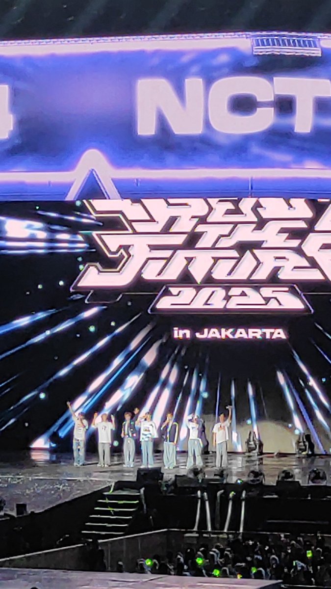 haesflowrr's tweet photo. On 28 sept 2025, and its been a year...

Abadi selalu 7dream 💙 https://t.co/2WfBCuE9r2