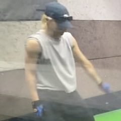 woo__younga's tweet photo. 팔뚝.. https://t.co/2E5nnIA7zo
