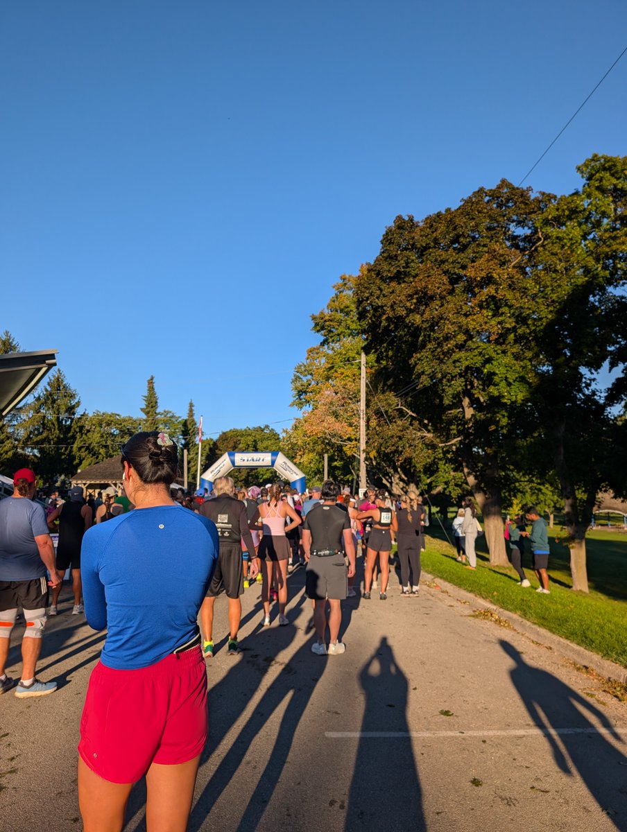 ThatBronaghOne's tweet photo. Enjoy these views of beautiful London where I finished my first half-marathon in over 20 years today! Thank you to the organizers, volunteers, encouraging spectators, and of course my fellow runners! 1/2
#ldnont #irunthis #running https://t.co/yhL2qt0zdZ