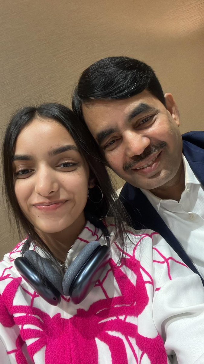 ShahnawazBJP's tweet photo. Happy Daughter’s Day to my dear daughter, Ayrah. 

You are my pride, my happiness, and a beautiful blessing in my life. May you always be happy, healthy, and blessed.

Love you always, my dear Ayrah. https://t.co/ziXCPTqTbe