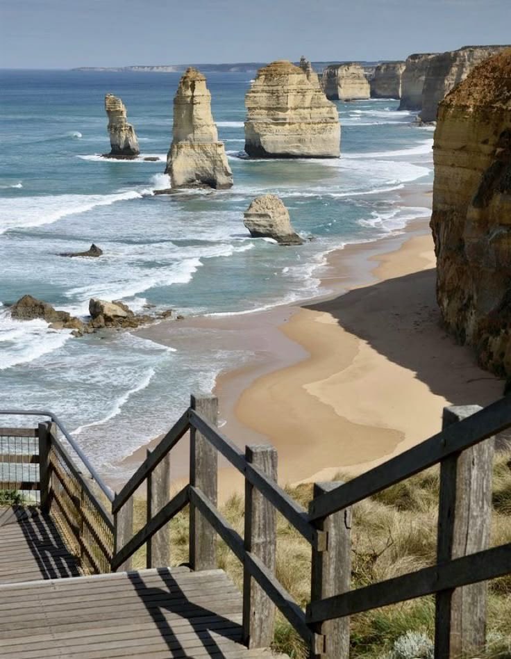 reminiscinbby's tweet photo. Twelve Apostles, Australia https://t.co/VlVsoqfZk7