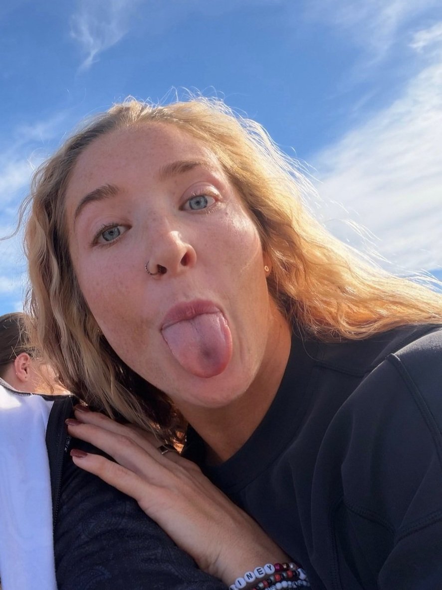 tr1xsgl4mour's tweet photo. Death, taxes, and Lainey being unserious 😛 https://t.co/3MWSrWnH33