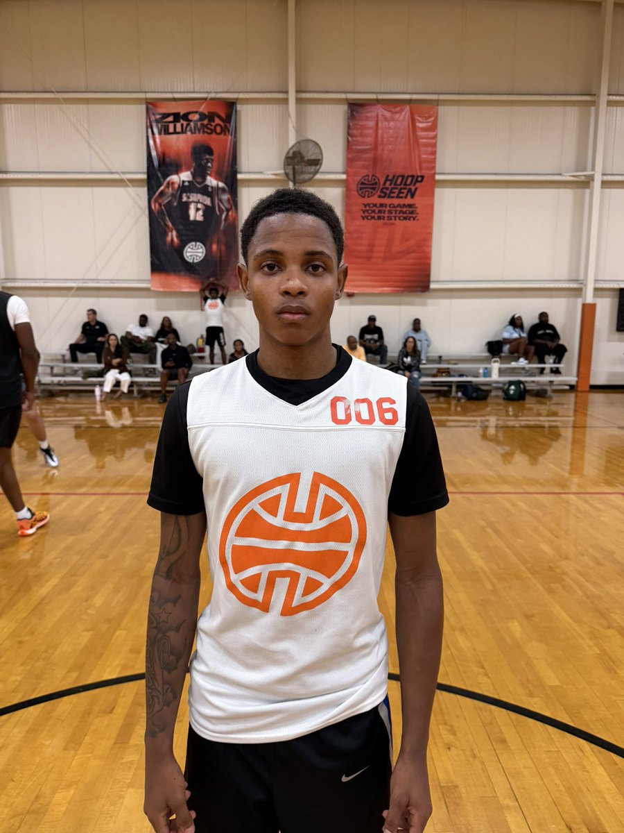 hoopseen's tweet photo. HoopSeen Fall Preview
Team 1 - 64
Team 2 - 52
Total team effort from Team 1 in the win over Team 2.
2027 6โ10โ ZayโQuon Nunley has shown serious signs of progression as he defended the rim well & created extra opportunities for his team on the glass.
2027 Armond Smith ran the show from the PG spot and found teammates for multiple assists.
2027 Eston McDow was automatic from deep connecting on 5 triples in the W.
2028 6โ5โ Mark Nomel has caught many eyes today being able to get to the rim and use his athleticism to finish.