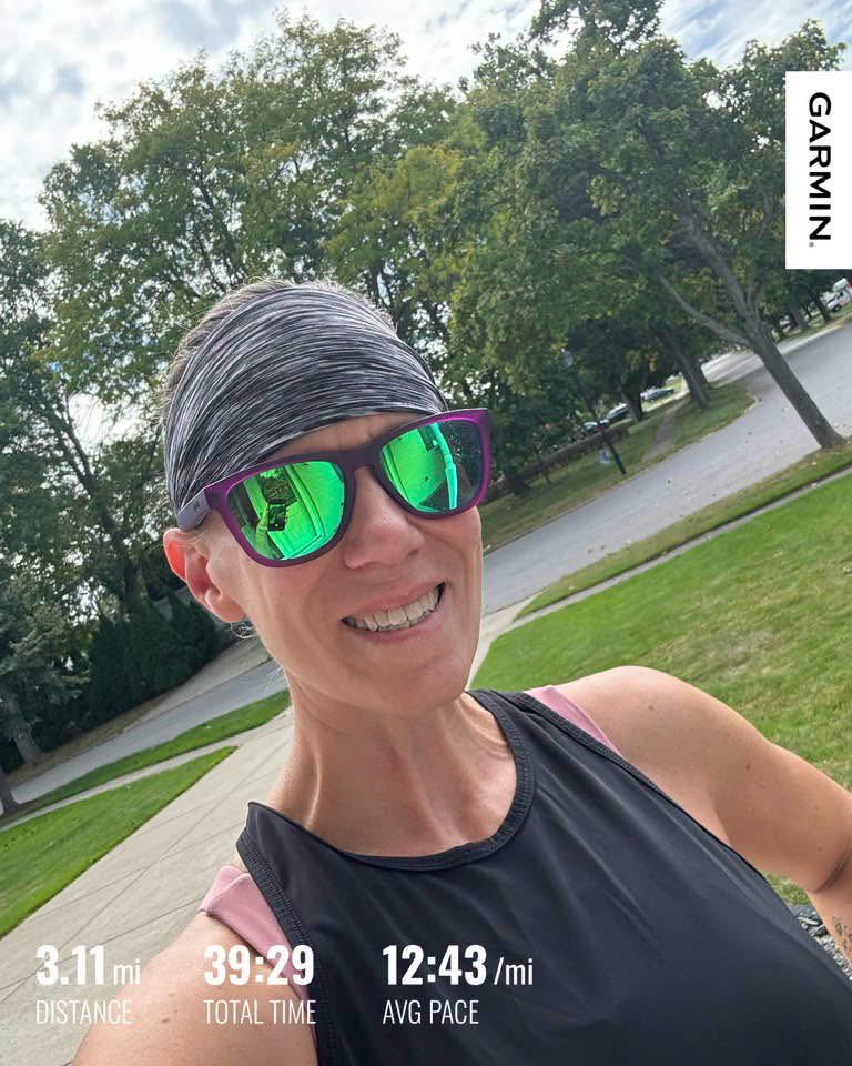 kc_run_coach's tweet photo. Easy 1:1 recovery intervals today! Happy Sunday and Go Bills! 💙♥️
#running #sundayrunday #medalchasers https://t.co/LI1gS9qr5R