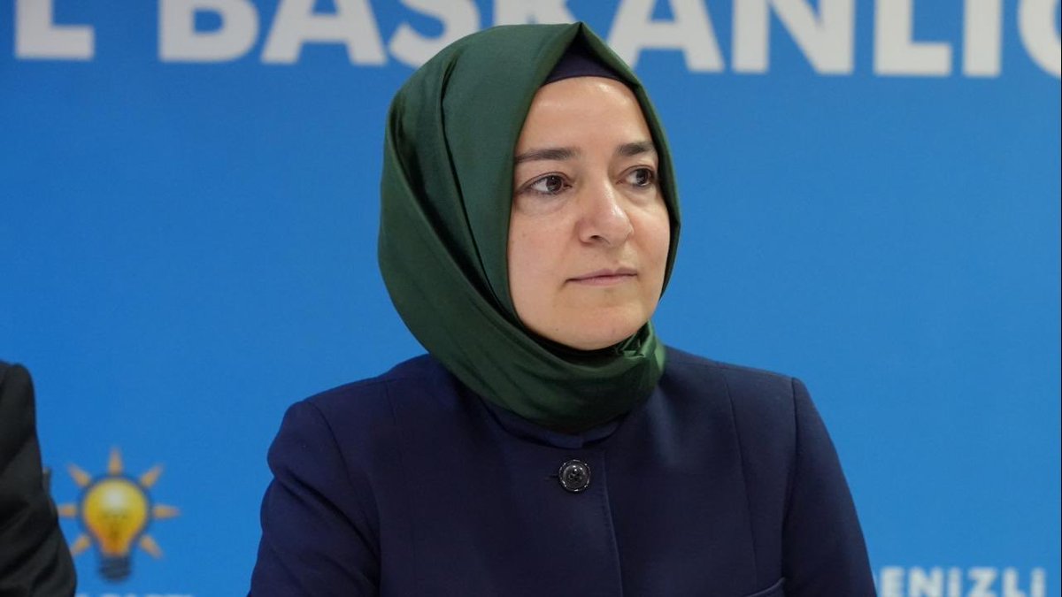 berkaygezginn's tweet photo. Muhalif olsaydı                             Bir suçu bile
çoktan tutuklanmıştı               ispatlanamadı.
ama SERBEST!                           555 GÜNDÜR
                                                              TUTSAK! https://t.co/hUTW4WK9Lt