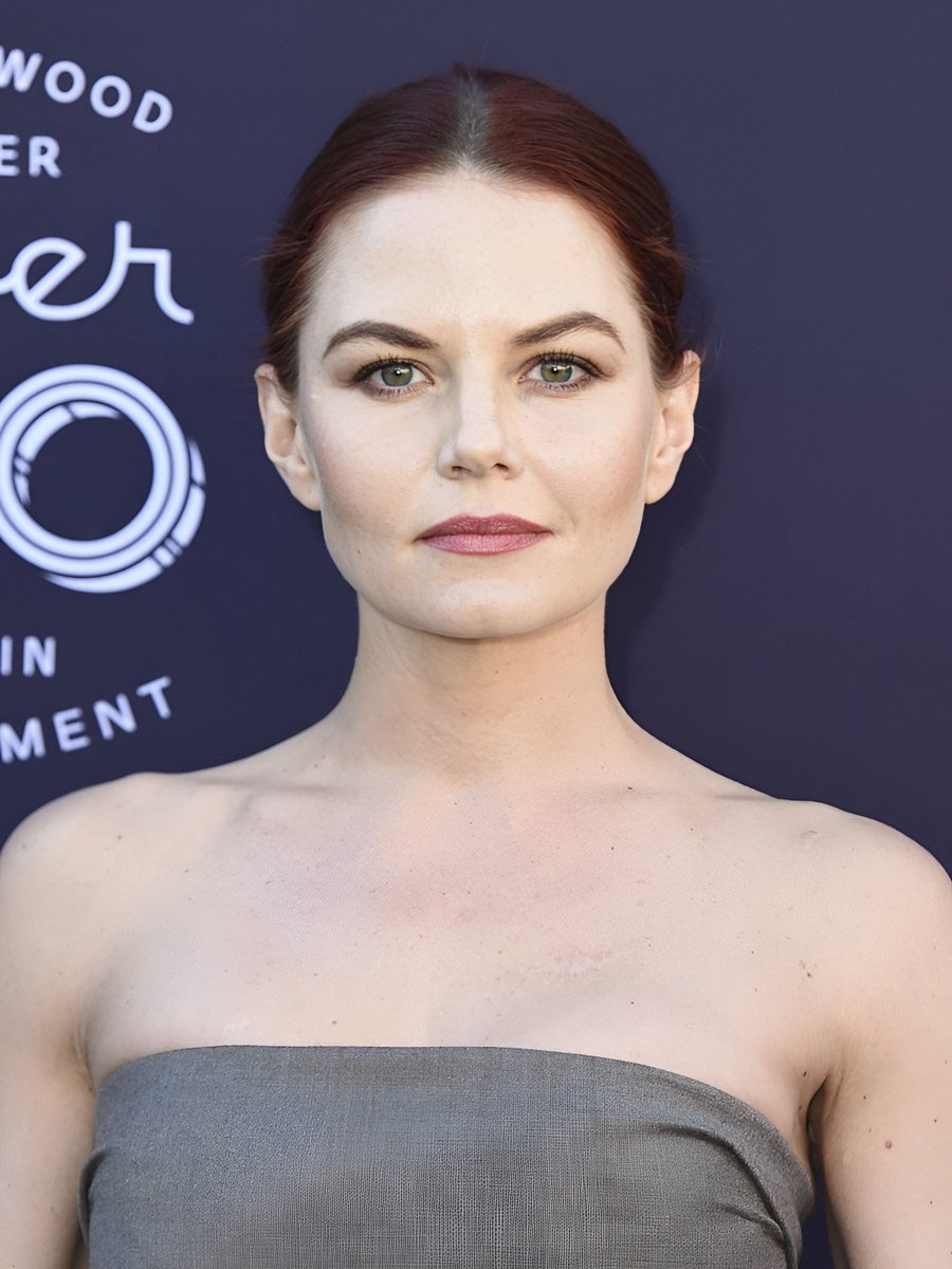 jmo_fan_'s tweet photo. π©π»βπ¦° For the #RedHeadAppreciationDay & π #FirstDayOfFall / #FallEquinox we find @jenmorrisonlive attends The Hollywood Reporter's / Lifetime 26th Annual Women In Entertainment Breakfast presented in partnership with FIJI Water at Milk Studios on December 6, 2017 in Los Angeles. https://t.co/OZMcu8zUqg