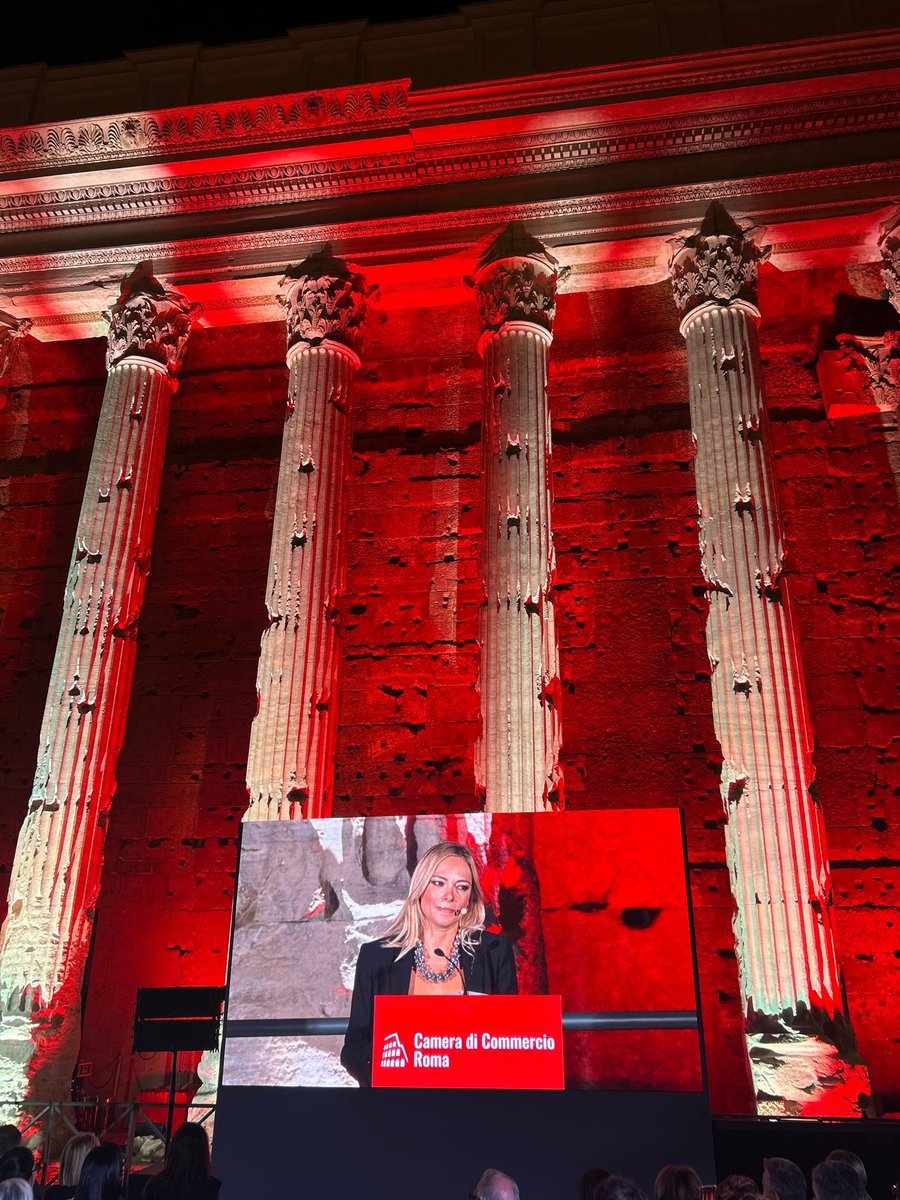 camcomroma's tweet photo. L'ultima lezione del Roma Storia Festival è a cura della storica Michela Ponzani che dal palco di Piazza di Pietra racconta della Resistenza: "23 marzo 1944. Via Rasella".

🎥 Streaming ⤵️

https://t.co/Y46WfCZxDr https://t.co/RQ1uhkwF3O