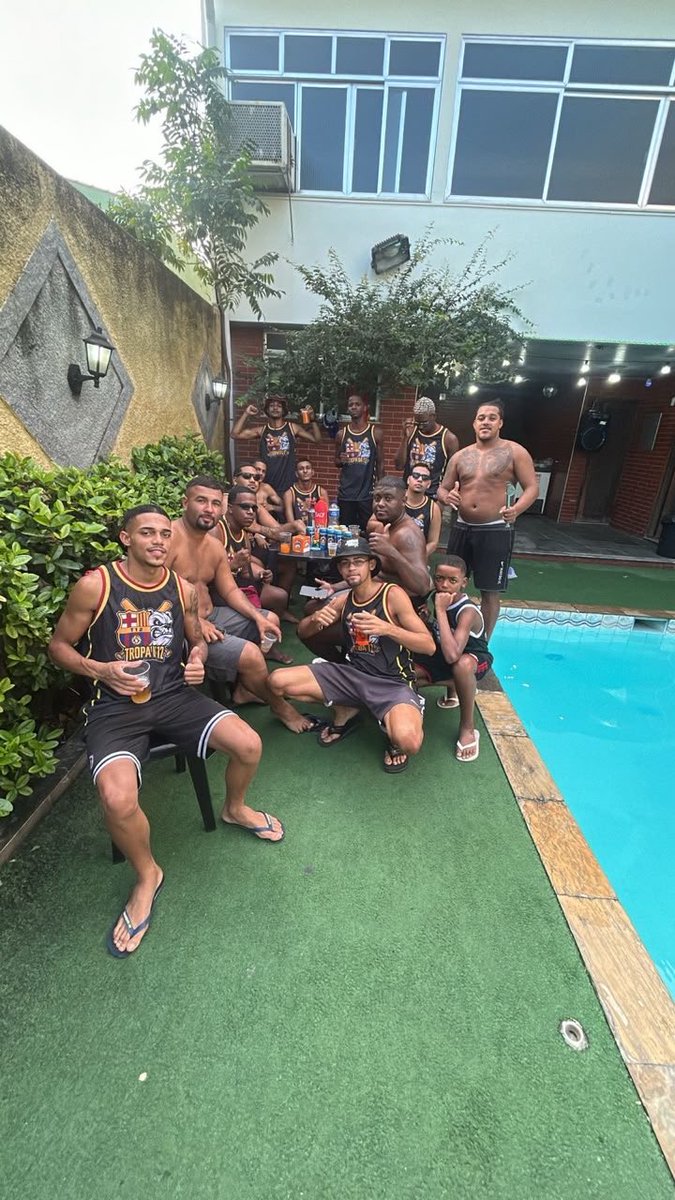 alencarmt_'s tweet photo. Quebrou nossa coluna, desfalcou o nosso time. 😞😞😞💔 https://t.co/ELF8tGBthq