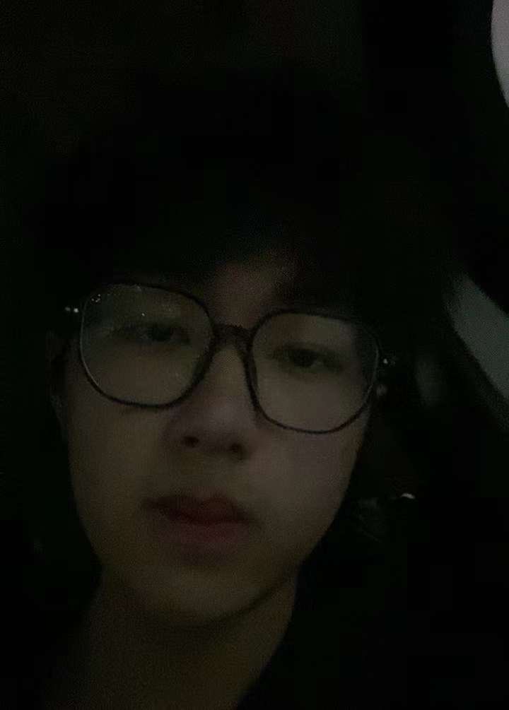 fiiifnsc's tweet photo. Hey，我来自中国有没有想交朋友的 https://t.co/DX5pSgFe74
