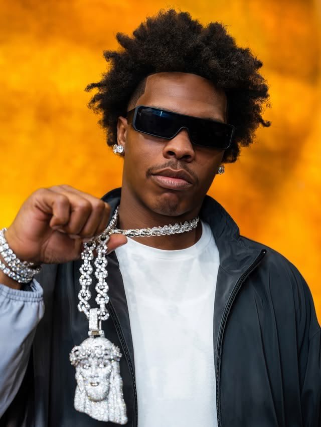 realwick_'s tweet photo. Lil Baby having no tattoos is such a big shock, especially with his type of lifestyle https://t.co/uvhLHABJj3