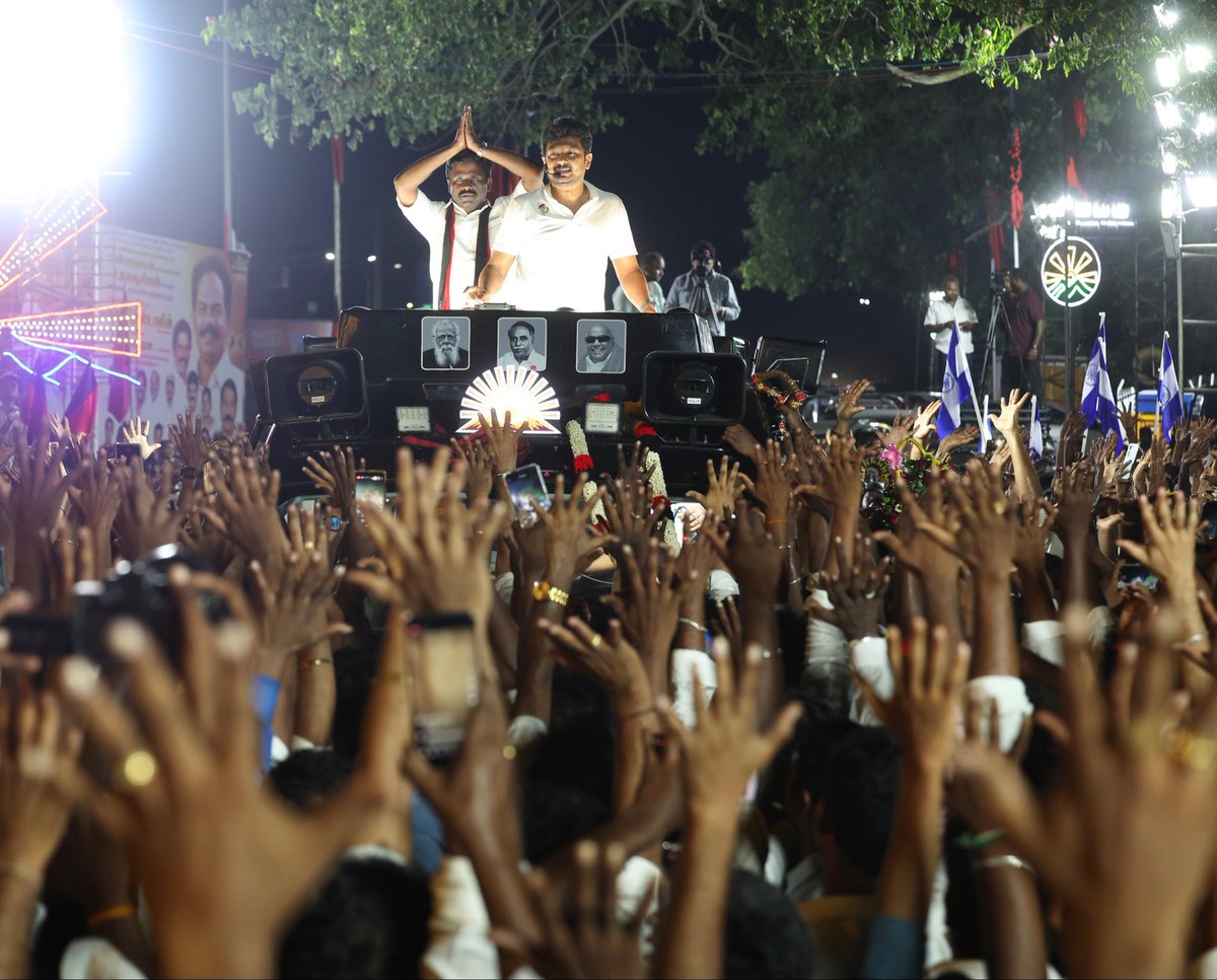 Udhaystalin's tweet photo. கழகத்தலைவர் @mkstalin அவர்களால் மதுராந்தகம் இடைத்தேர்தல் வேட்பாளராக நிறுத்தப்பட்டுள்ள சகோதரர் @iparanthamen அவர்களுக்கு ஆதரவாக மாமண்டூர் பகுதியில் இன்று பிரச்சாரம் மேற்கொண்டோம். 

@evvelu @thamoanbarasan @Ksundarmla @abdulmalikdmk @Prabhugajendran https://t.co/dsDdsPT9xm