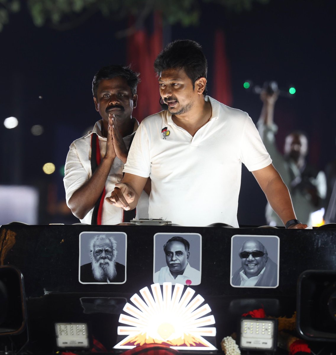 Udhaystalin's tweet photo. கழகத்தலைவர் @mkstalin அவர்களால் மதுராந்தகம் இடைத்தேர்தல் வேட்பாளராக நிறுத்தப்பட்டுள்ள சகோதரர் @iparanthamen அவர்களுக்கு ஆதரவாக மாமண்டூர் பகுதியில் இன்று பிரச்சாரம் மேற்கொண்டோம். 

@evvelu @thamoanbarasan @Ksundarmla @abdulmalikdmk @Prabhugajendran https://t.co/dsDdsPT9xm
