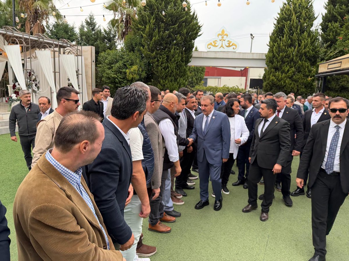 bbpdenizli's tweet photo. Sayın Genel Başkanımız Mustafa DESTİCİ, İl Başkanımız Selman Yeniçulha Önceki Dönem İl Başkanımız İsmail Karateke’nin kızı Nurseda ile Muhammet çiftinin düğün merasimine katılarak nikâh şahitliğini yaptı. 
Genç çiftimizi tebrik ediyor, bir ömür boyu huzur ve mutluluk diliyoruz. https://t.co/3EGkl0AX9e