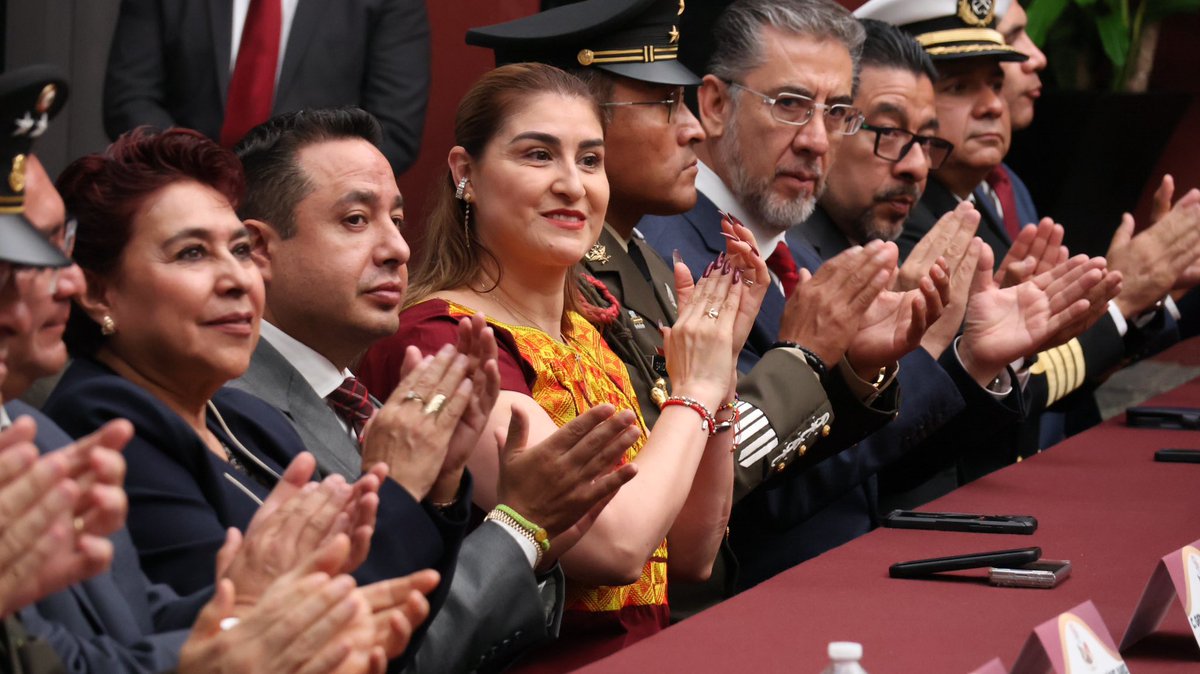 idamis35's tweet photo. Honrar nuestra historia también es reconocer el camino que nos ha construido como nación.

Hoy participé en la ceremonia por el 205 Aniversario de la Consumación de la Independencia de México, junto a autoridades de Puebla. https://t.co/1uUTXHcfbr