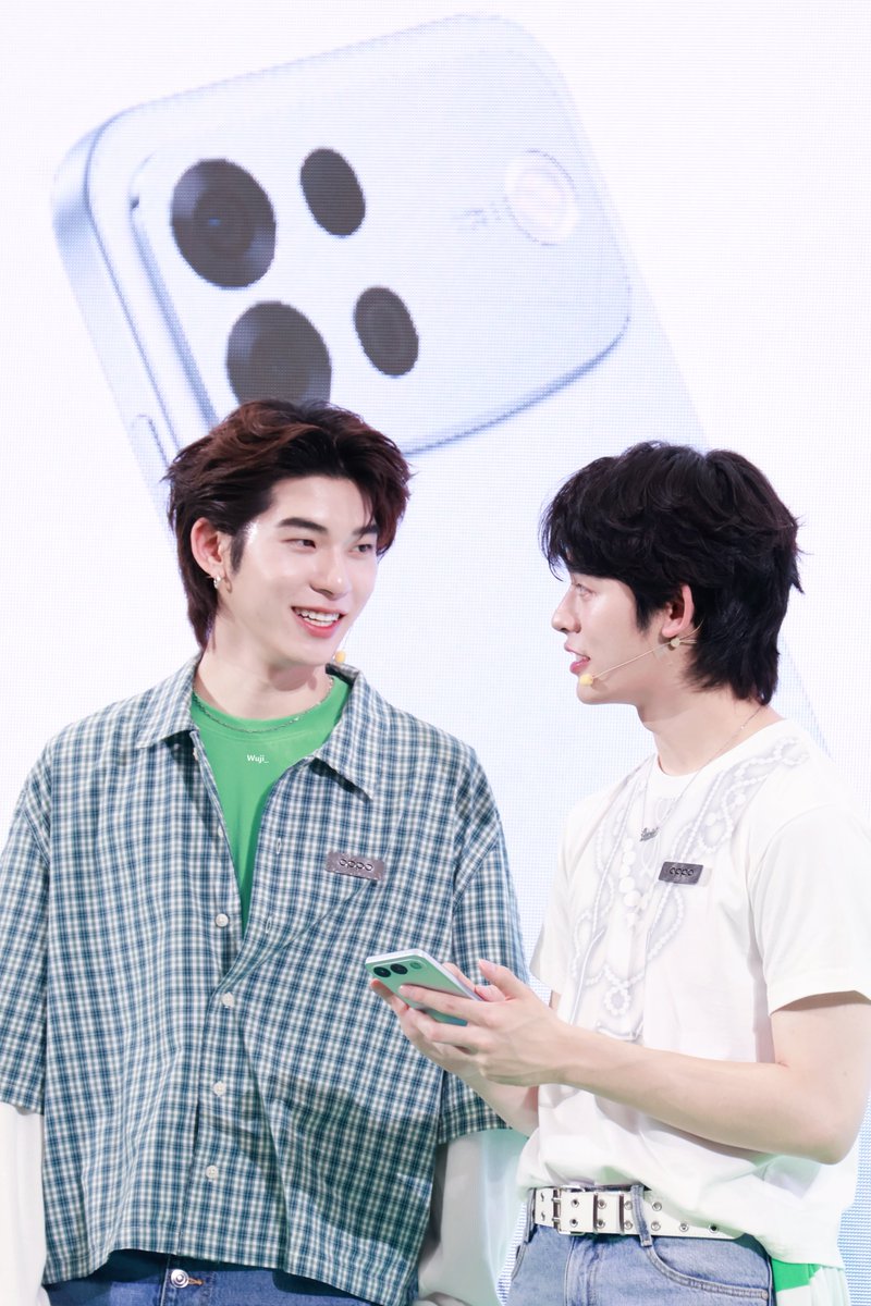 Muji5Pip's tweet photo. Falling in love ...🤍

{ #teeteepor } — (∩˃o˂∩)♡

#twnpich #porsuppakarn

TTP OPPO A7PRO EVENT 
#OPPOA7ProSeries5GTHxTeeTeePor https://t.co/n5h2t8gm8M