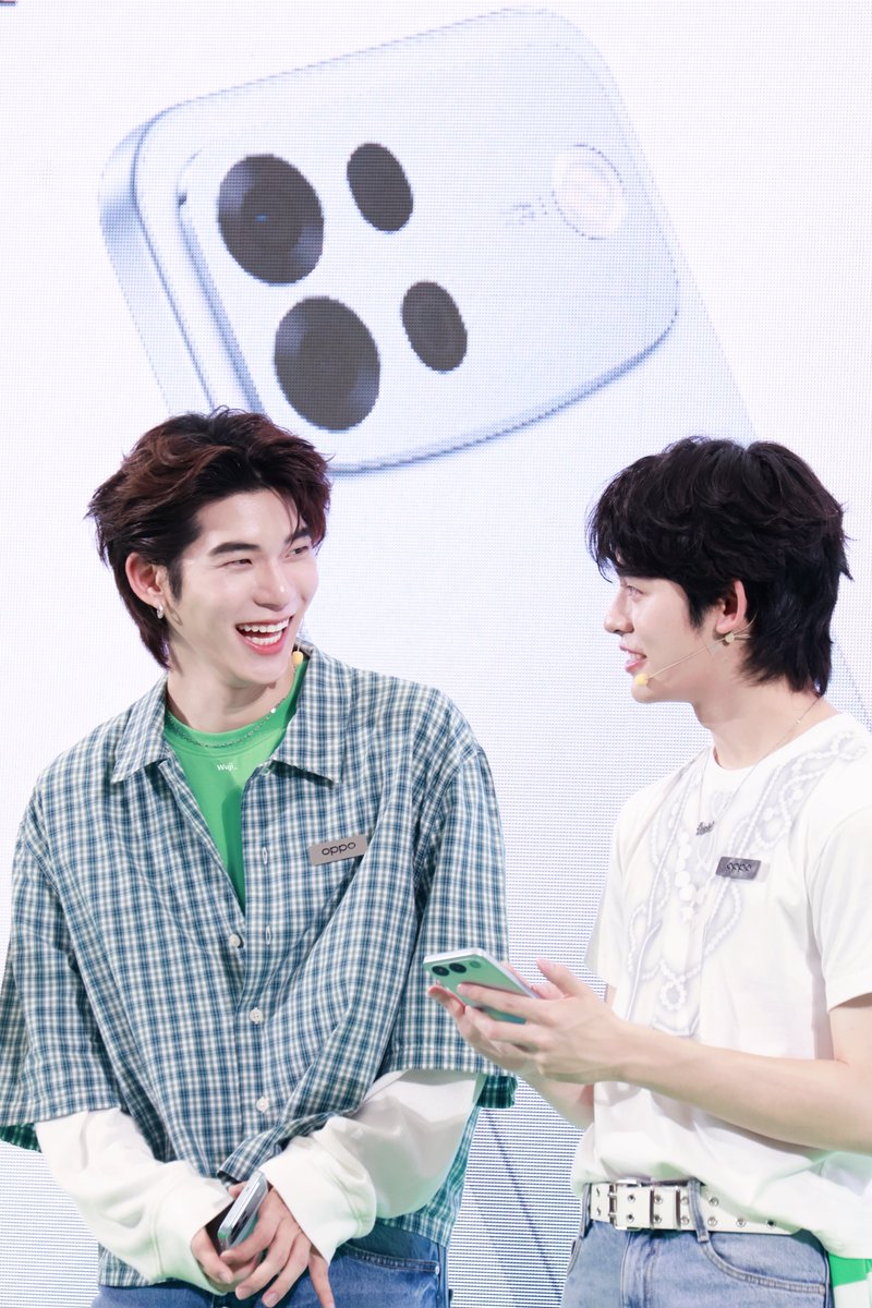 Muji5Pip's tweet photo. Falling in love ...🤍

{ #teeteepor } — (∩˃o˂∩)♡

#twnpich #porsuppakarn

TTP OPPO A7PRO EVENT 
#OPPOA7ProSeries5GTHxTeeTeePor https://t.co/n5h2t8gm8M